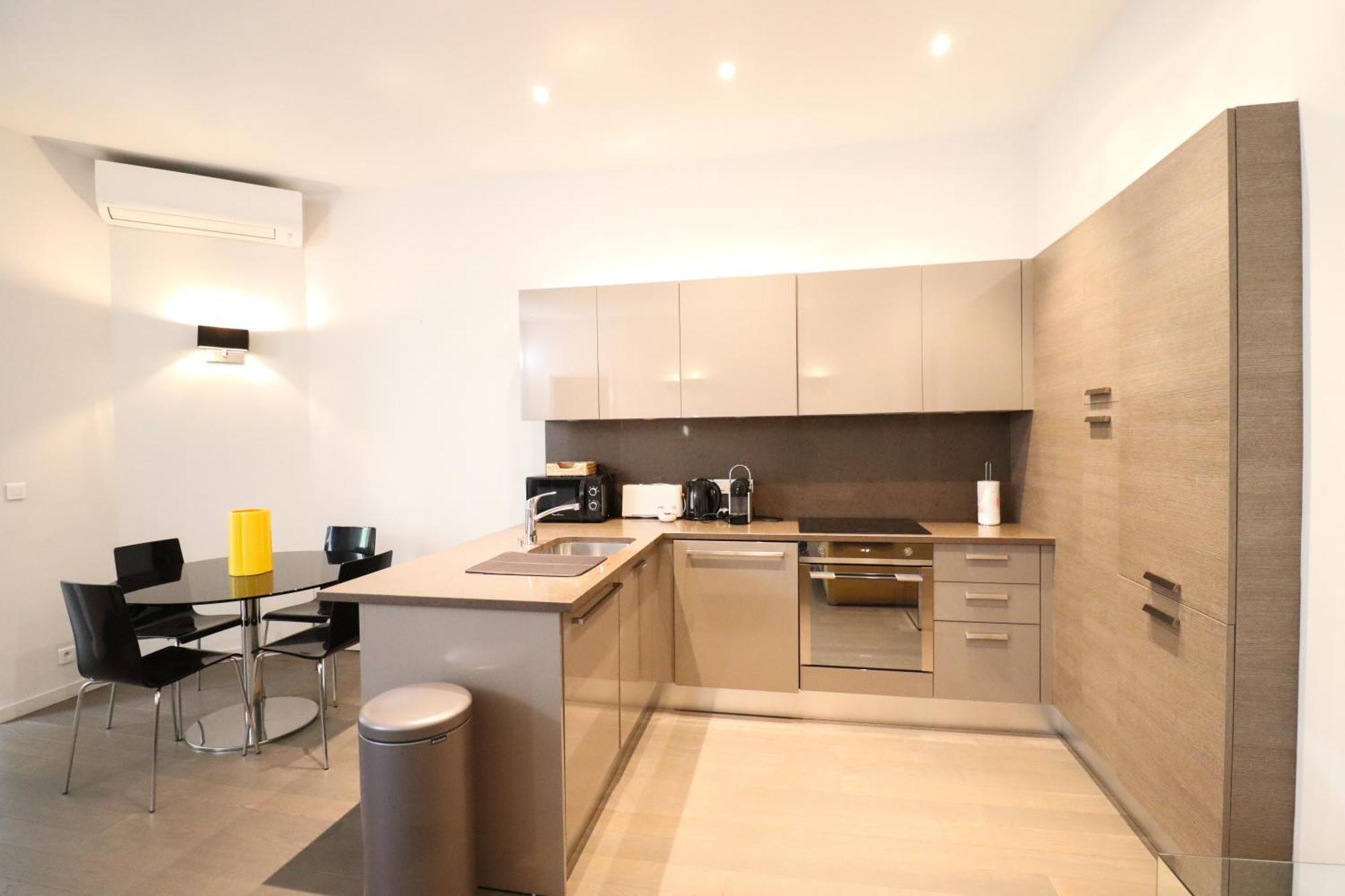 Residence Buttura Cannes Pokoj fotografie